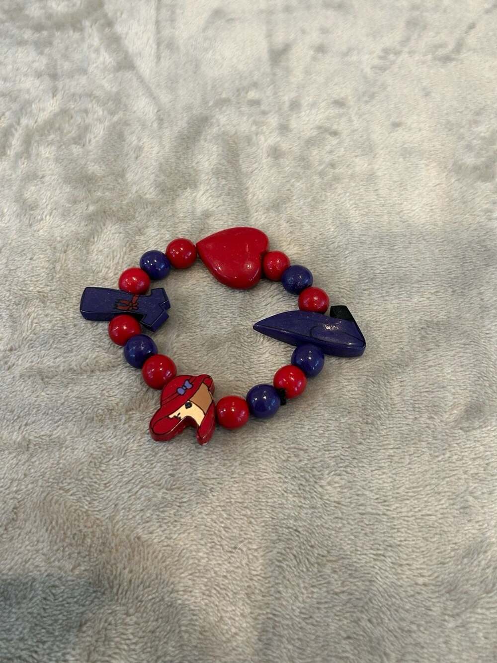 Vintage Wooden Beaded Charm Bracelet with Eloise Hat and Heart Charms